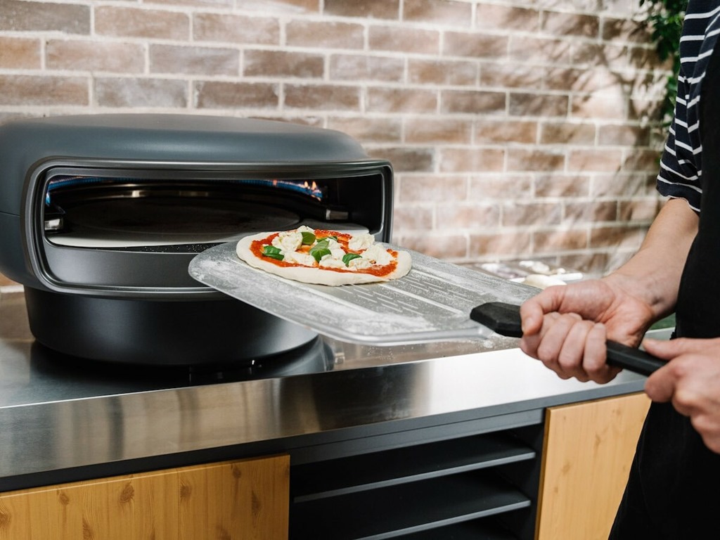 Everdure-KILN-R-Series-Double-Burner-Pizza-Oven-03-1200x900