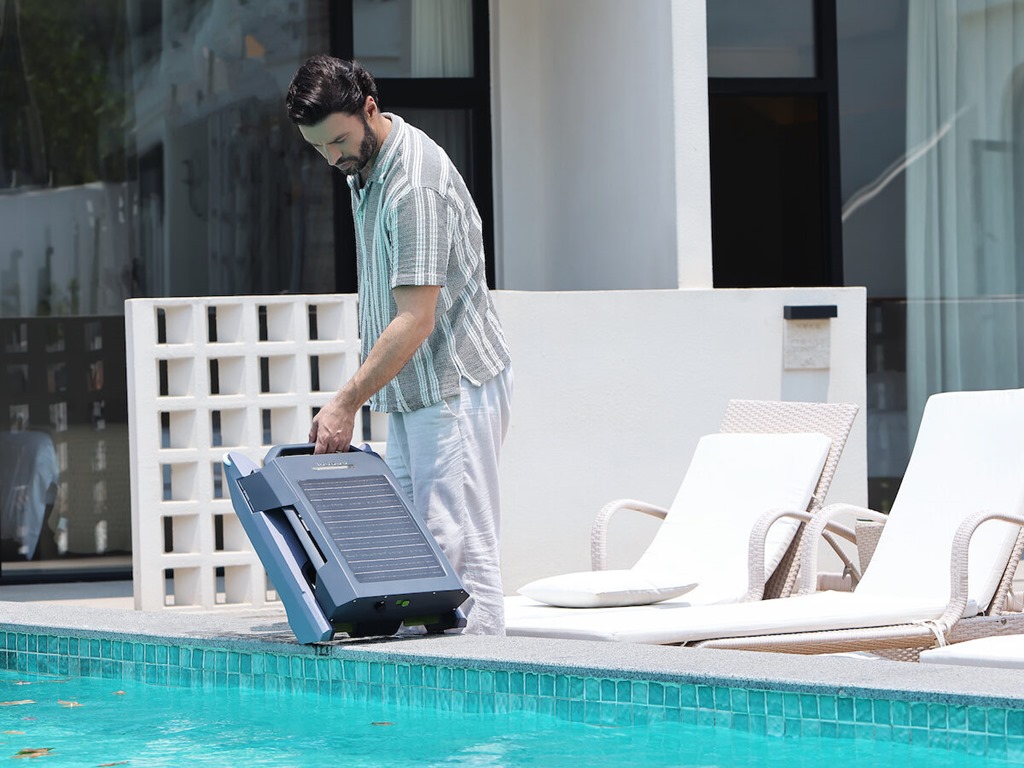 Anpool-P1-Dual-Energy-System-Robotic-Pool-Skimmer-02-1200x900