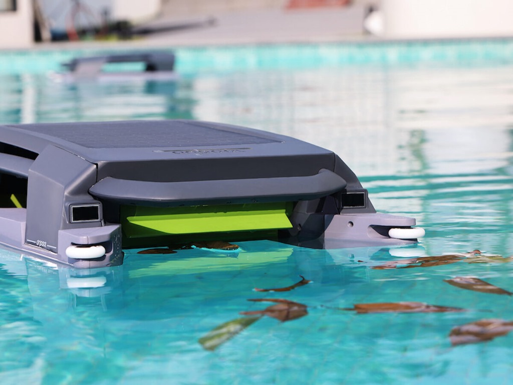 Anpool-P1-Dual-Energy-System-Robotic-Pool-Skimmer-04-1200x900